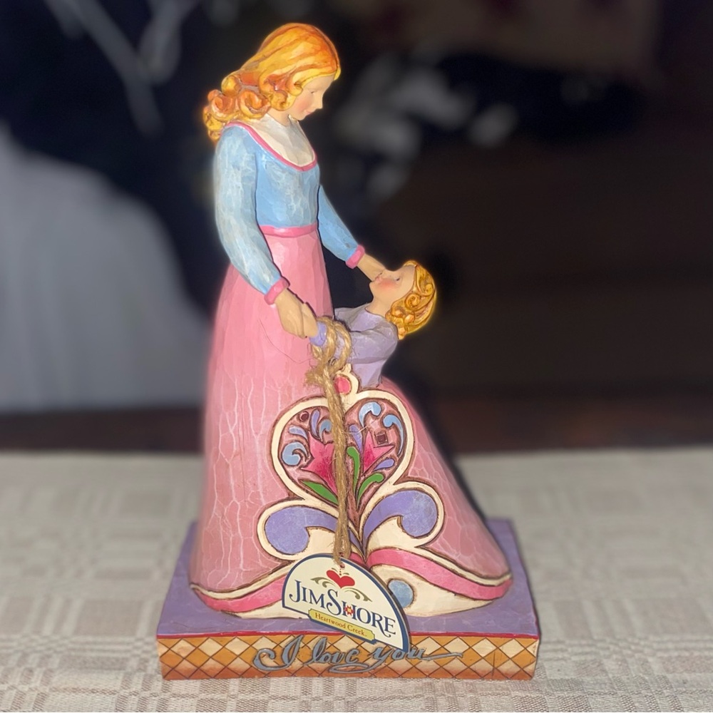 Jim Shore Heartwood Creek "I Love You"figurine featuring a mother and daughter - Picture 5 of 5